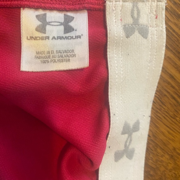Pink Under Armour jersey shorts - Picture 4 of 5